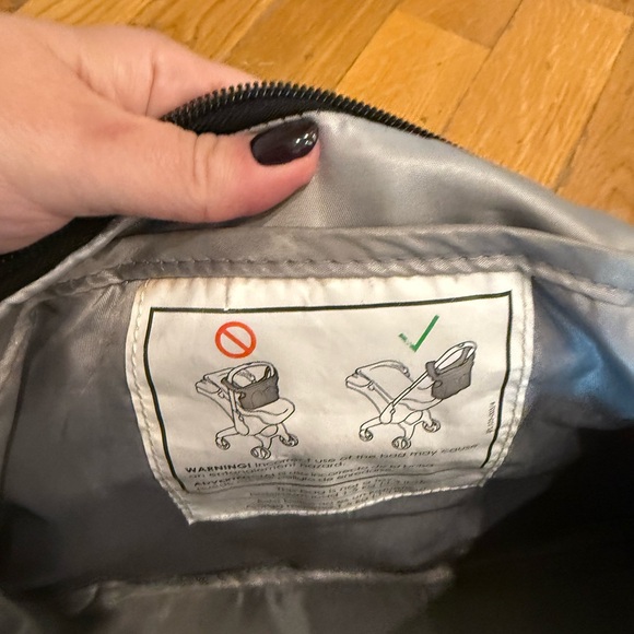 Doona Essentials stroller bag/parent caddy for Doona car seat stroller - Picture 6 of 9